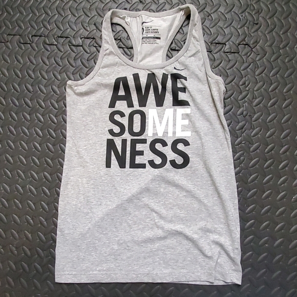 Nike Tops - Nike Slim Fit workout tank